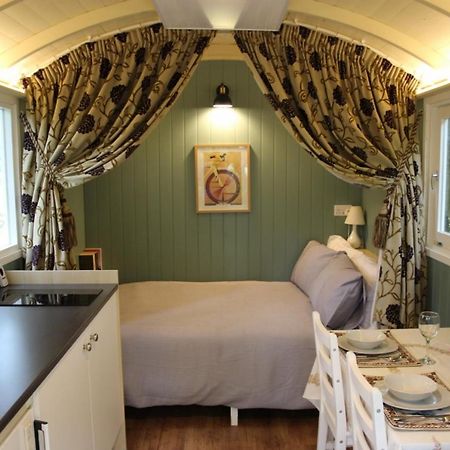 The Kestrel Shepherd Hut, Whitehouse Farm Stowmarket Eksteriør bilde