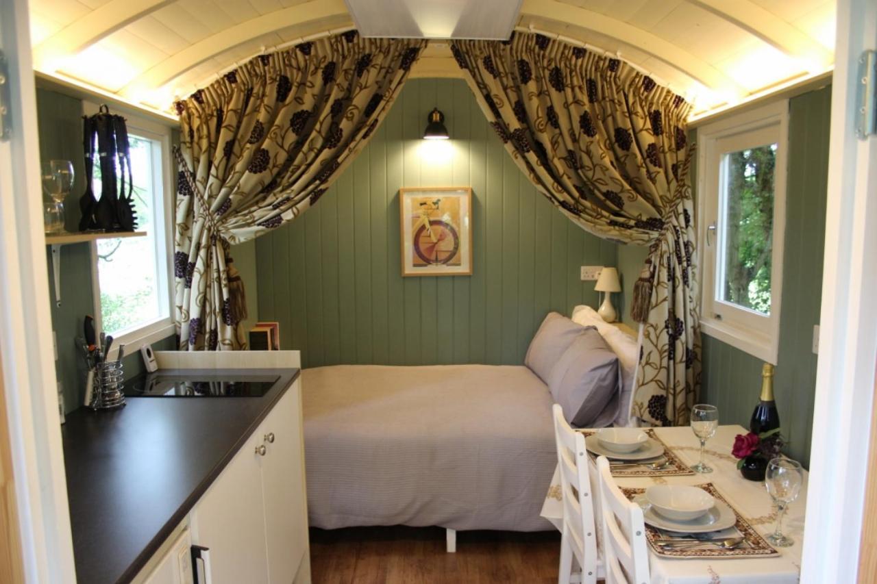 The Kestrel Shepherd Hut, Whitehouse Farm Stowmarket Eksteriør bilde