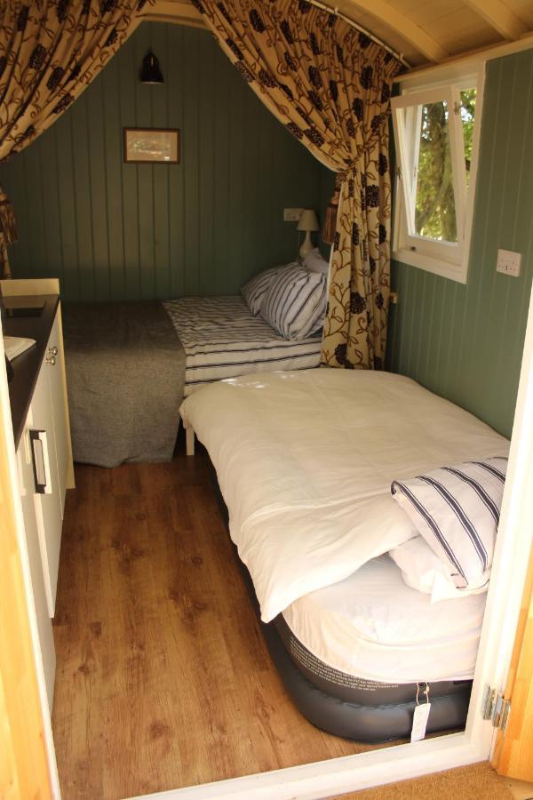 The Kestrel Shepherd Hut, Whitehouse Farm Stowmarket Eksteriør bilde