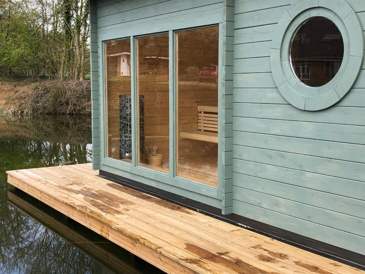 The Kestrel Shepherd Hut, Whitehouse Farm Stowmarket Eksteriør bilde